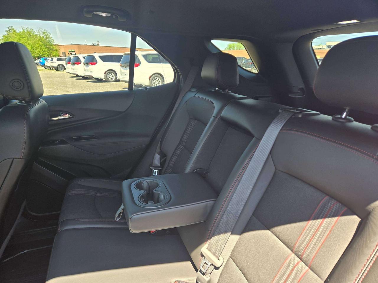 2022 Chevrolet Equinox RS, BSM, Power Liftgate Photo