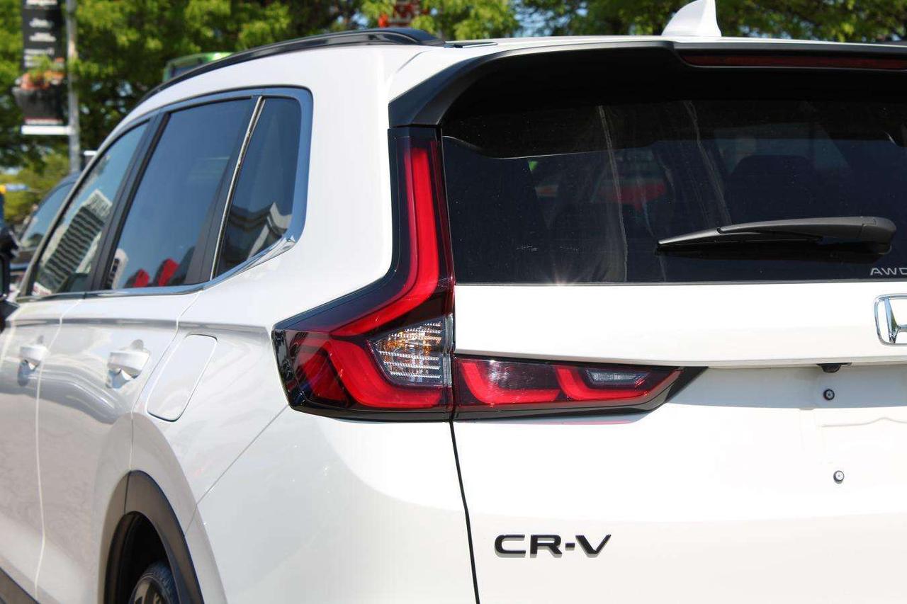 2026 Honda CR-V Sport **LowMileage**  Sunroof AppleCarPlay BkpCam Photo
