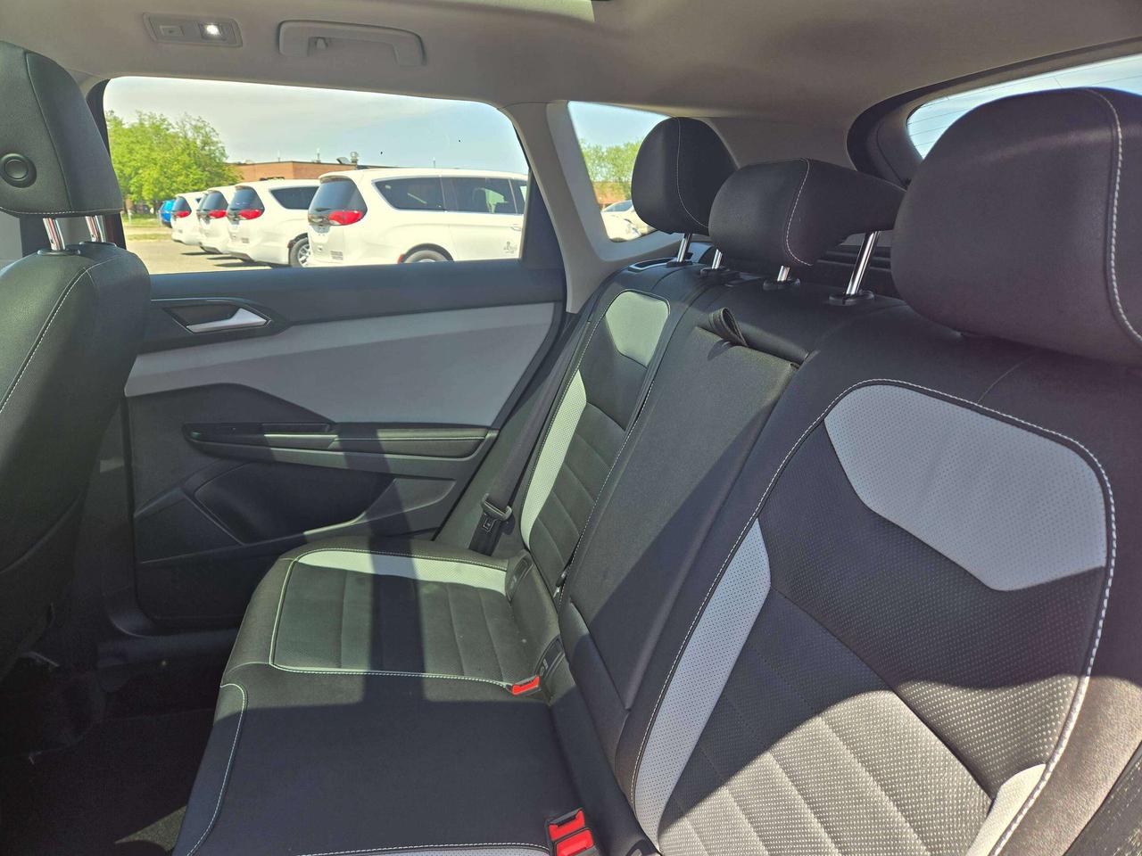 2024 Volkswagen Taos Highline Photo