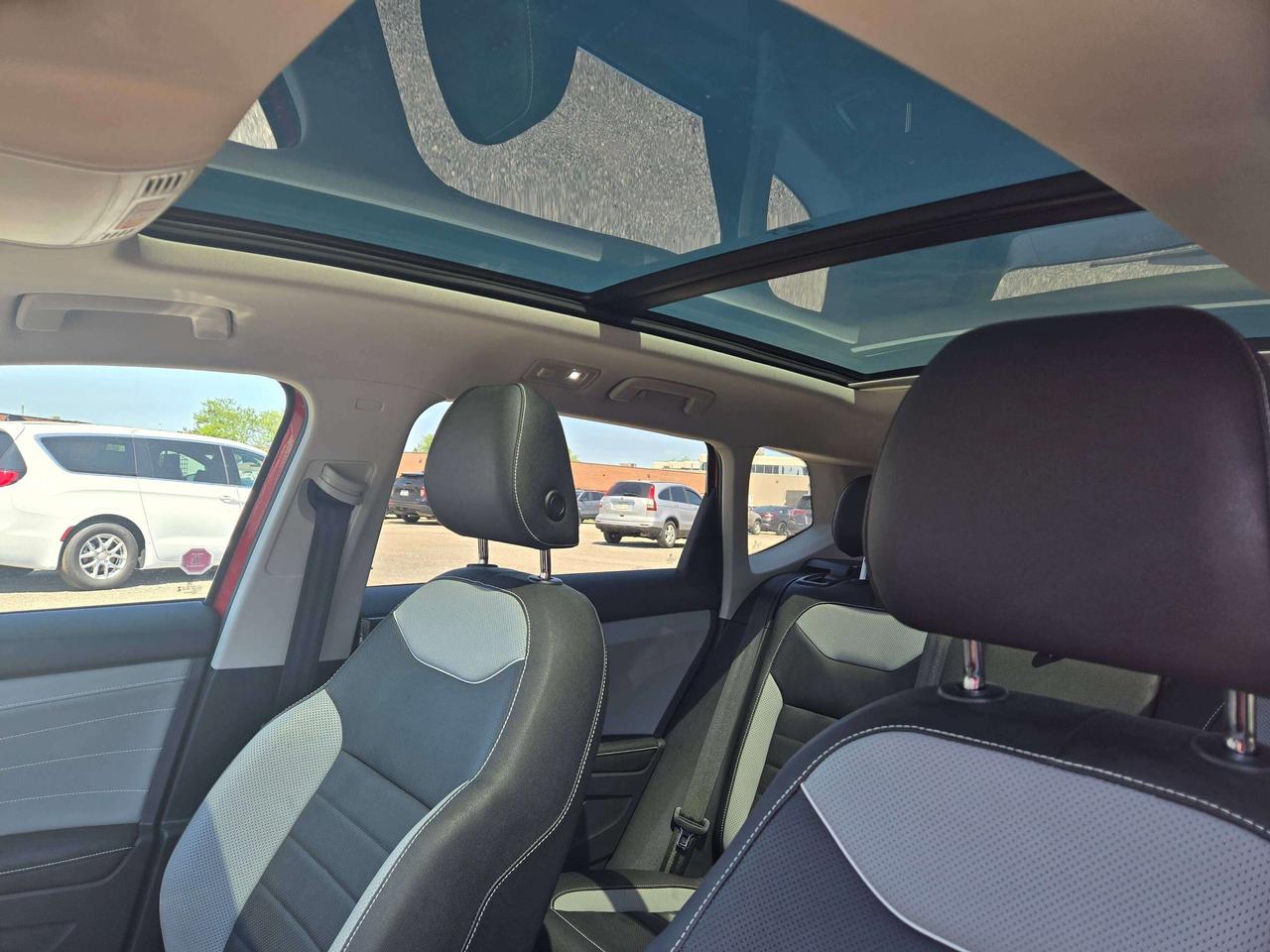 2024 Volkswagen Taos Highline Photo