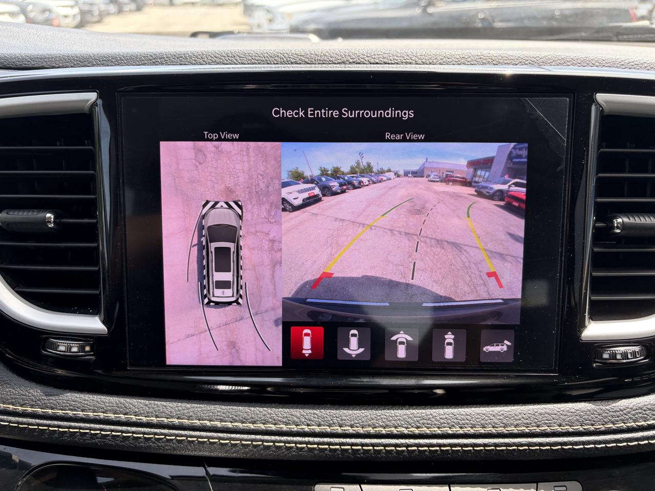 2023 Chrysler Pacifica Touring L Photo