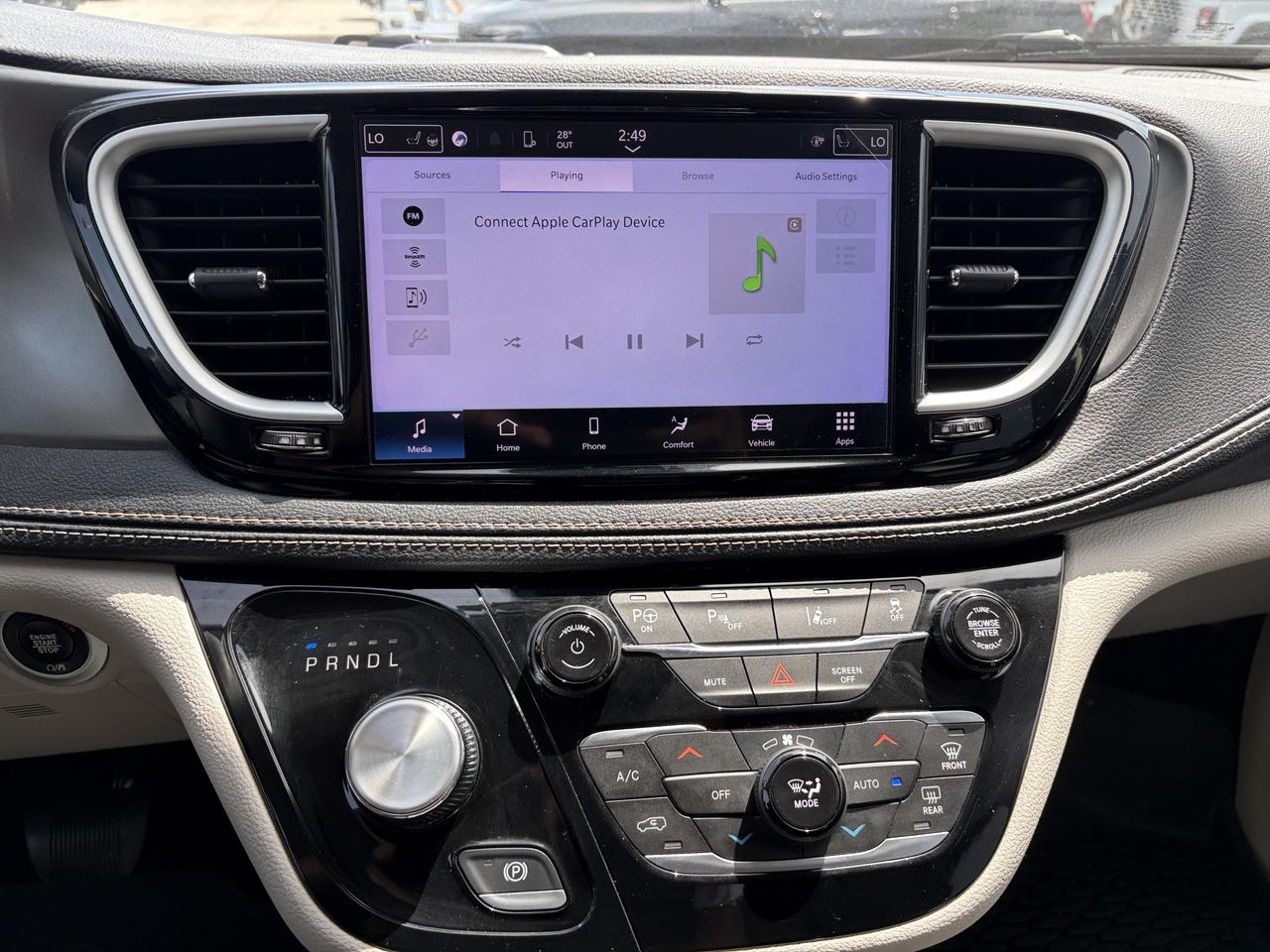 2023 Chrysler Pacifica Touring L Photo