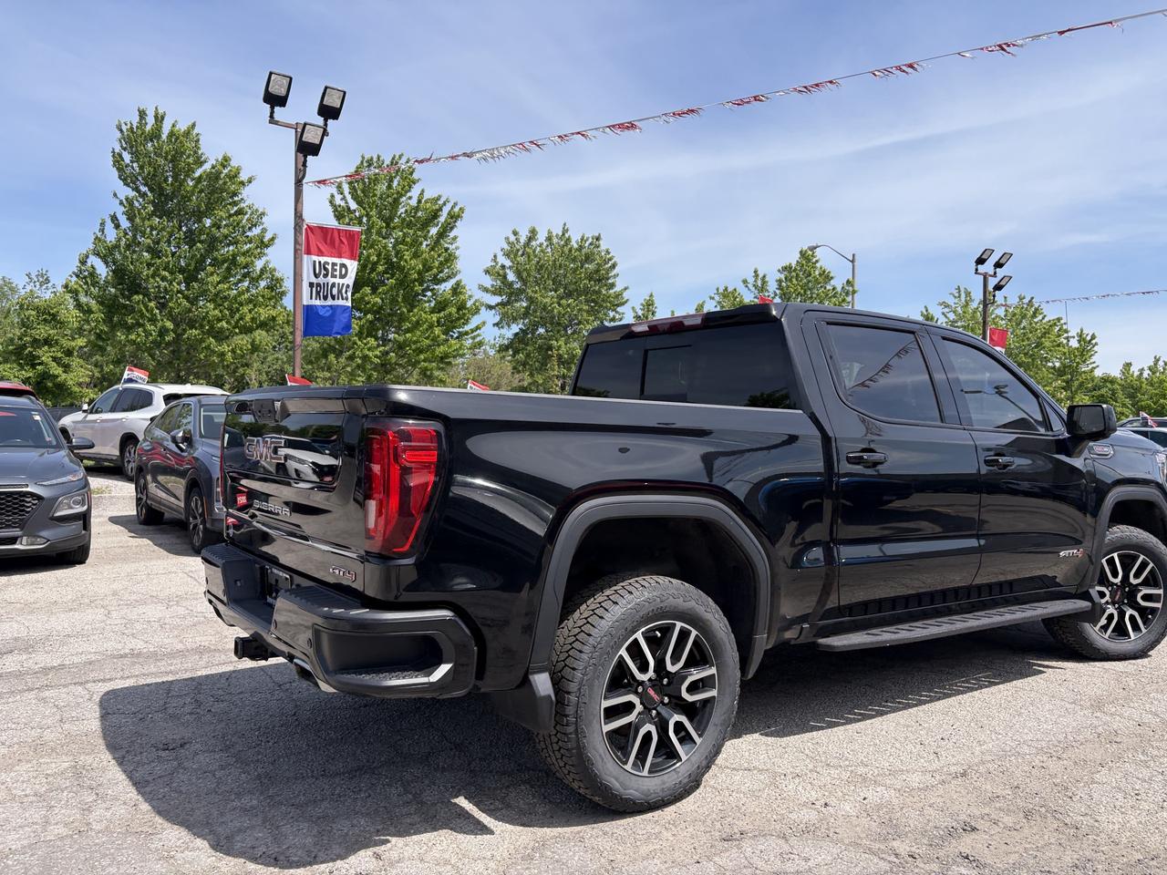 2022 GMC Sierra 1500 AT4 Photo4