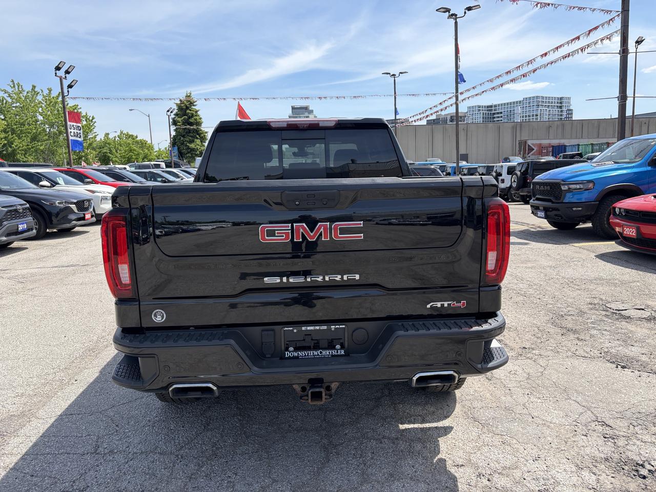 2022 GMC Sierra 1500 AT4 Photo