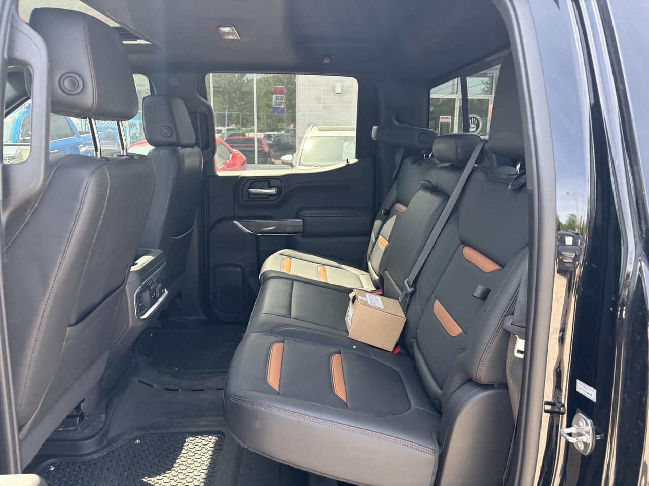 2022 GMC Sierra 1500 AT4 Photo