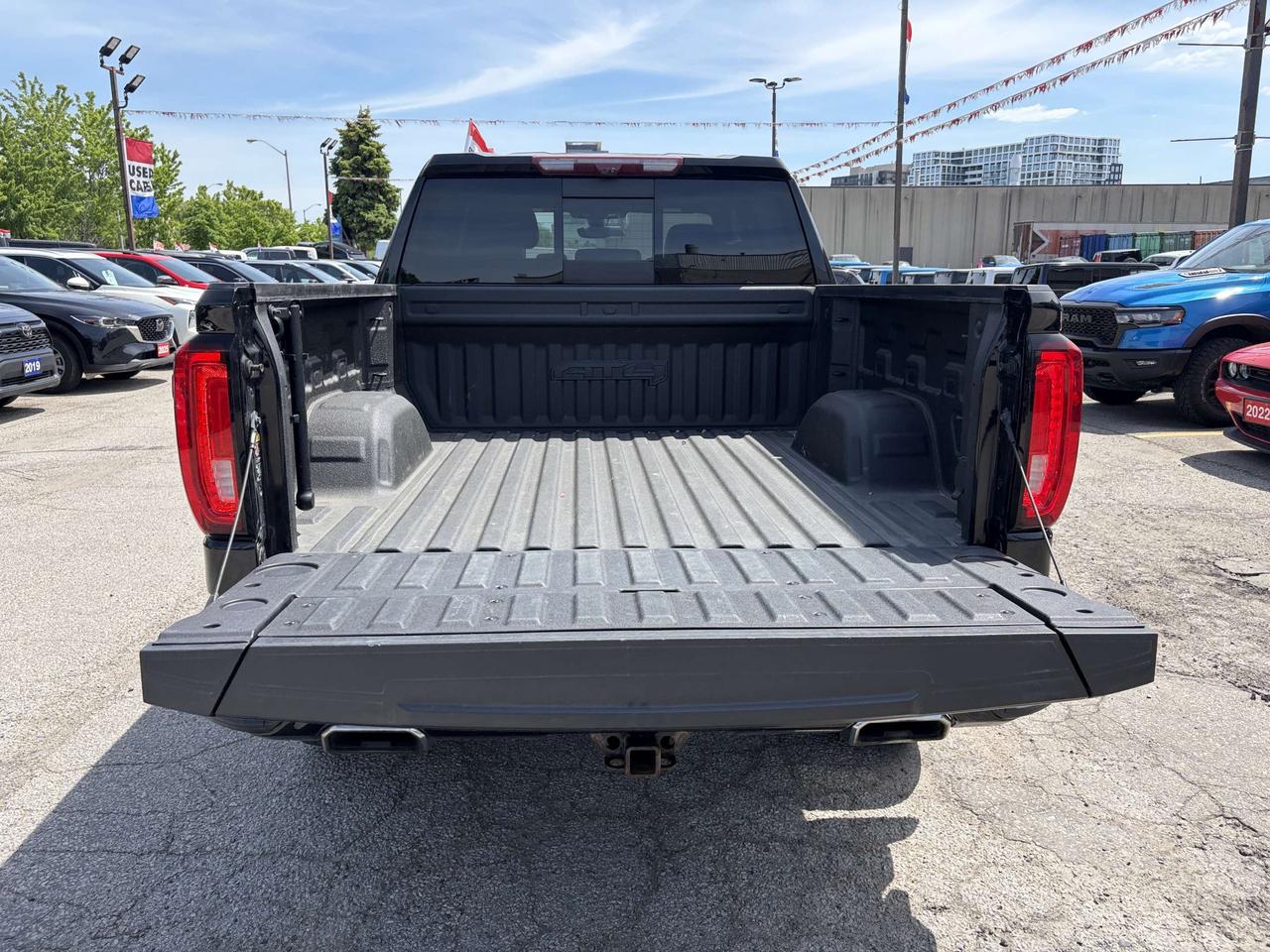 2022 GMC Sierra 1500 AT4, Running Boards, HUD, Lane Keep, Adapt. Cruise Photo