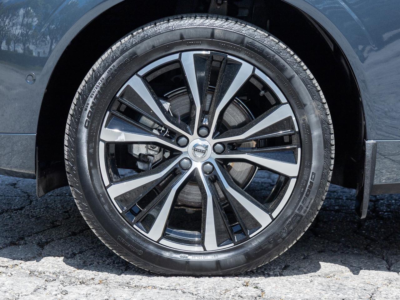 2024 Volvo XC60 B5 AWD PLUS  OFF LEASE  NO ACCIDENTS  CPO Photo3