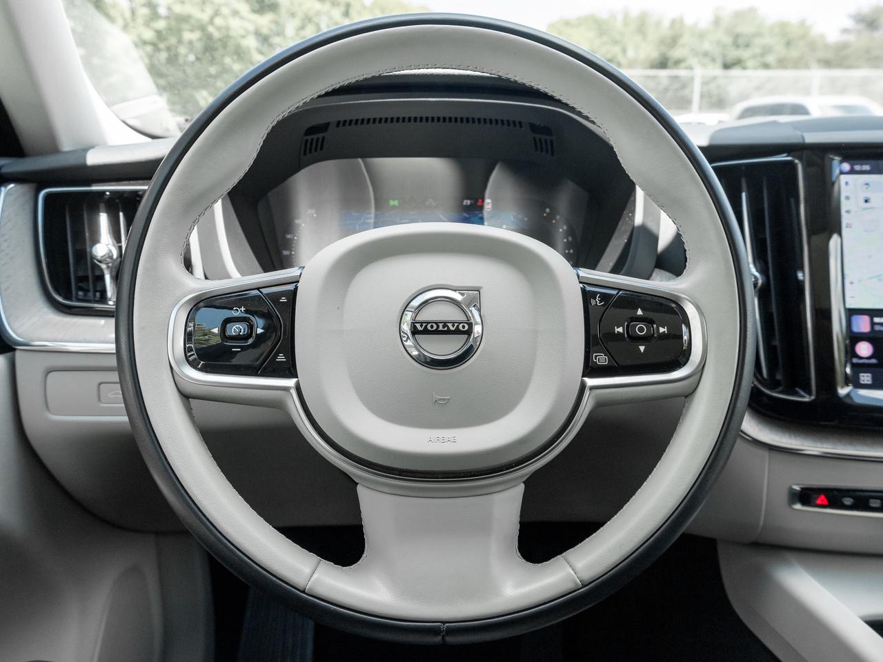 2024 Volvo XC60 B5 AWD PLUS  OFF LEASE  NO ACCIDENTS  CPO Photo