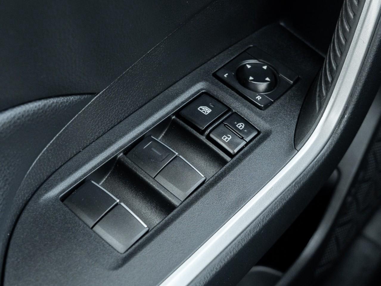 2021 Toyota RAV4 XLE 4dr All-wheel Drive Photo