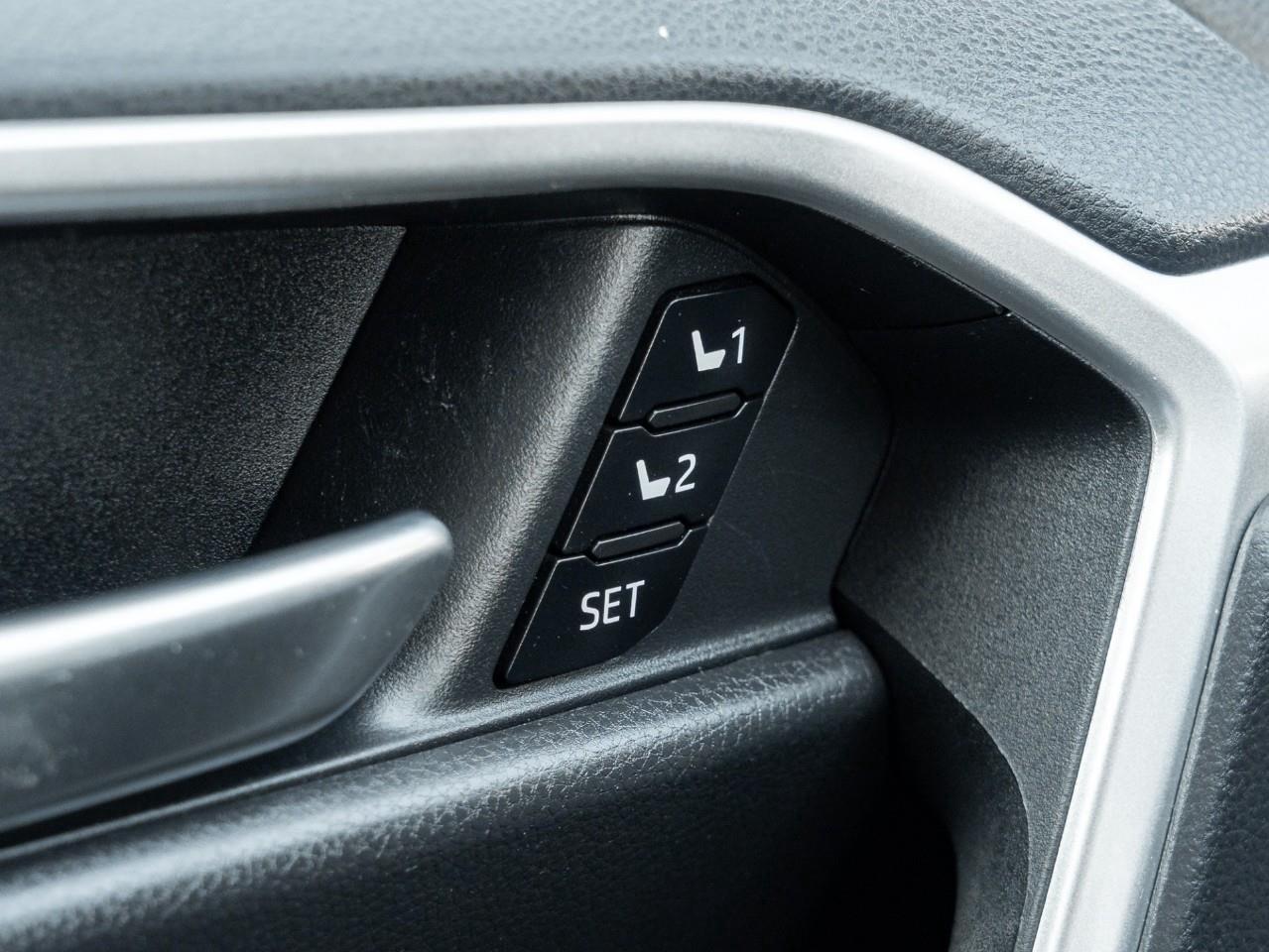 2021 Toyota RAV4 XLE 4dr All-wheel Drive Photo