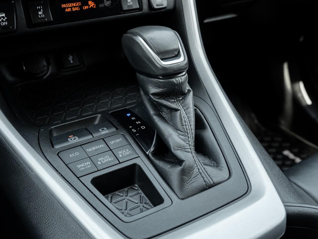 2021 Toyota RAV4 XLE 4dr All-wheel Drive Photo