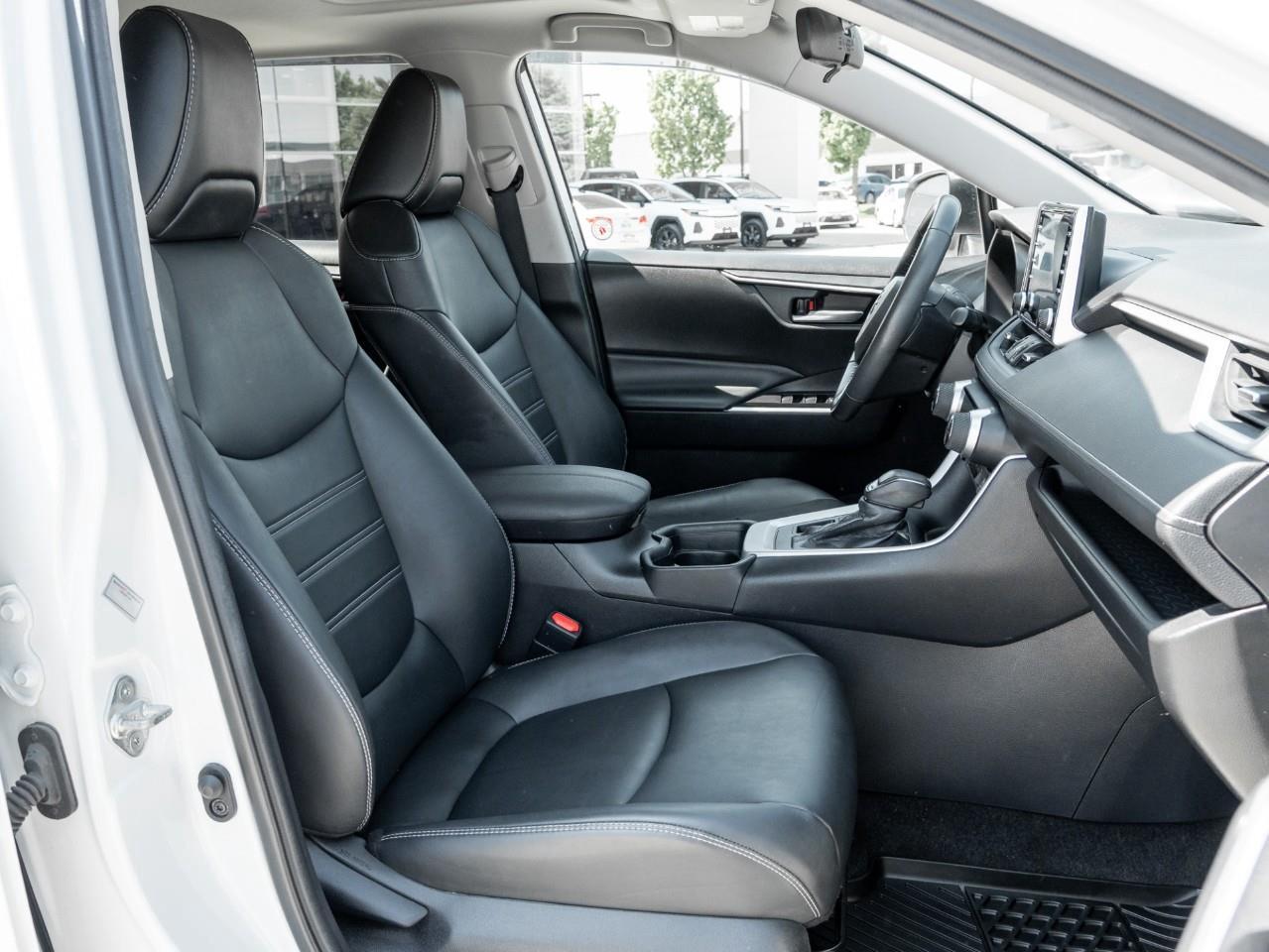 2021 Toyota RAV4 XLE 4dr All-wheel Drive Photo