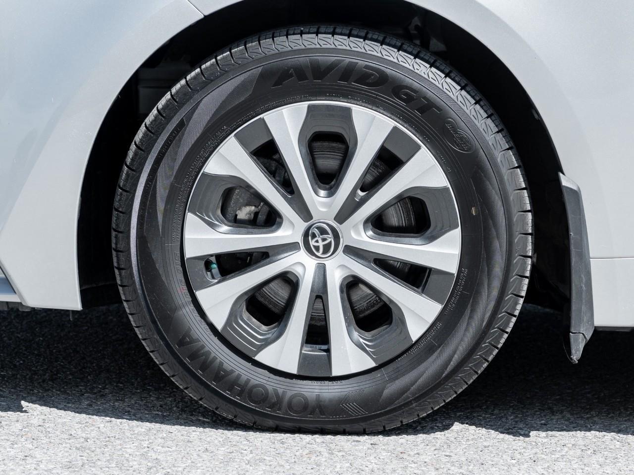 2024 Toyota Corolla Hybrid LE 4dr All-Wheel Drive Sedan Photo4