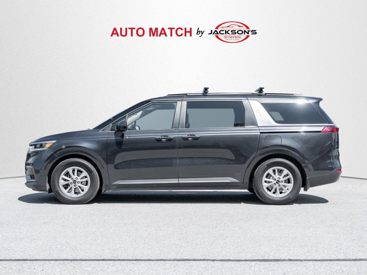 2022 Kia Carnival LX Passenger Van Photo4