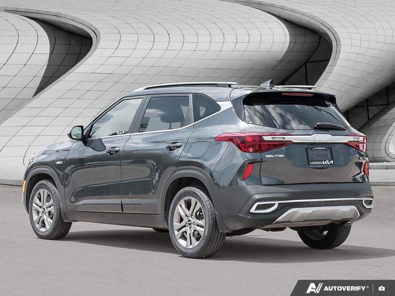2022 Kia Seltos EX   AWD   Leather   Sunroof   Heated Steering Whe Photo2