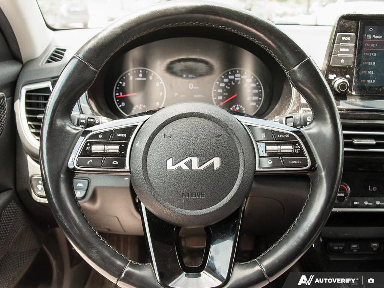 2022 Kia Seltos EX   AWD   Leather   Sunroof   Heated Steering Whe Photo