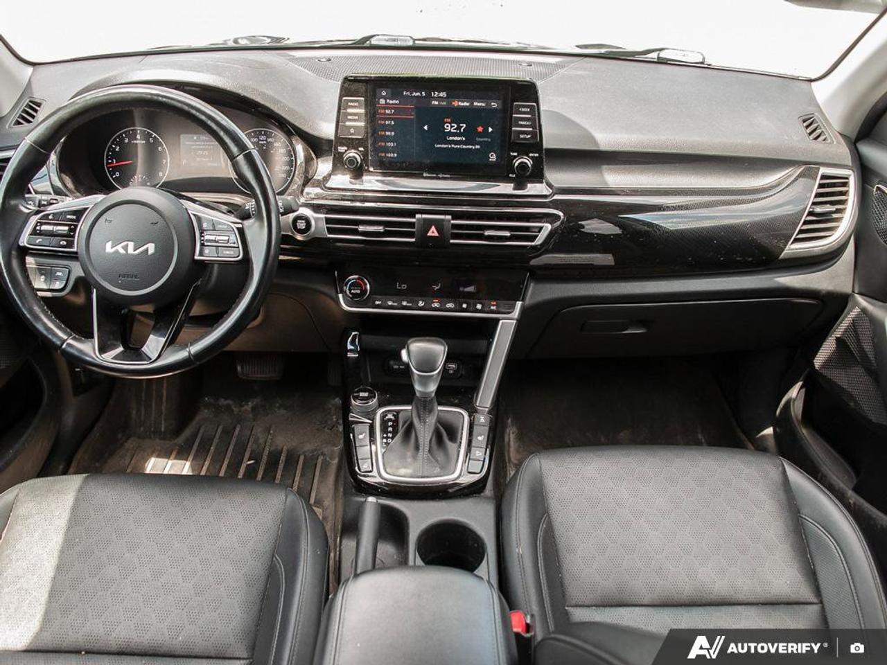 2022 Kia Seltos EX   AWD   Leather   Sunroof   Heated Steering Whe Photo