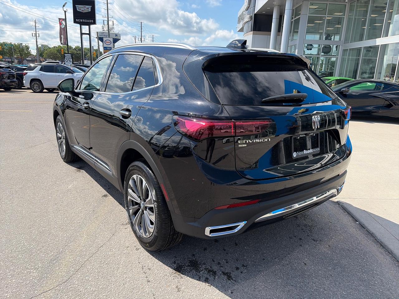 2026 Buick Envision Preferred 4dr All-Wheel Drive Photo2