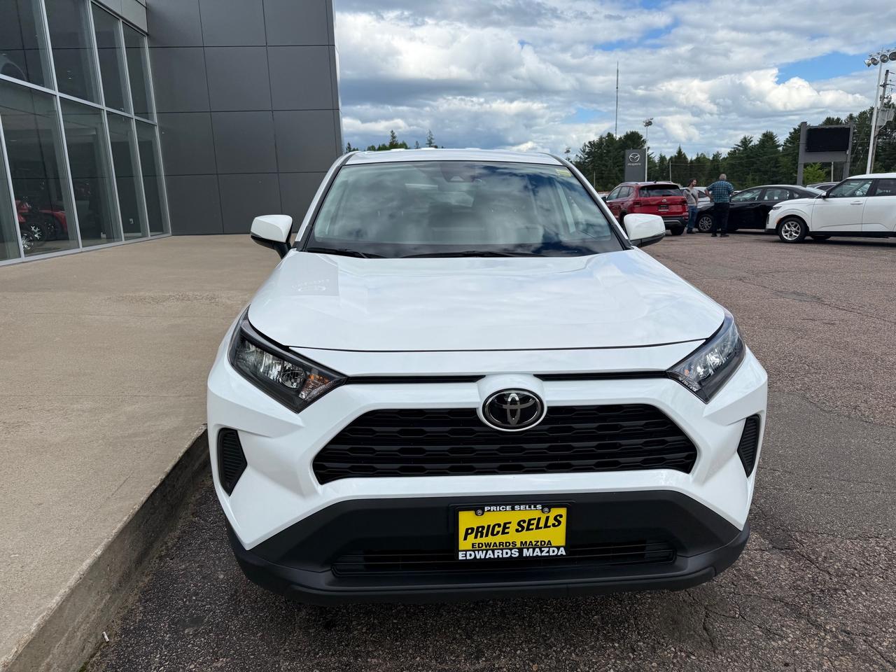 2025 Toyota RAV4 LE 4dr All-wheel Drive Photo
