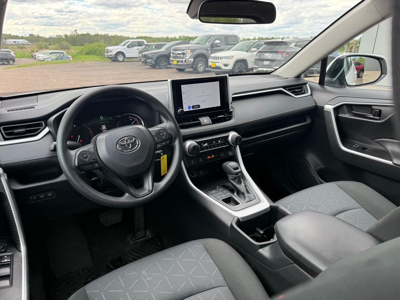 2025 Toyota RAV4 LE 4dr All-wheel Drive Photo