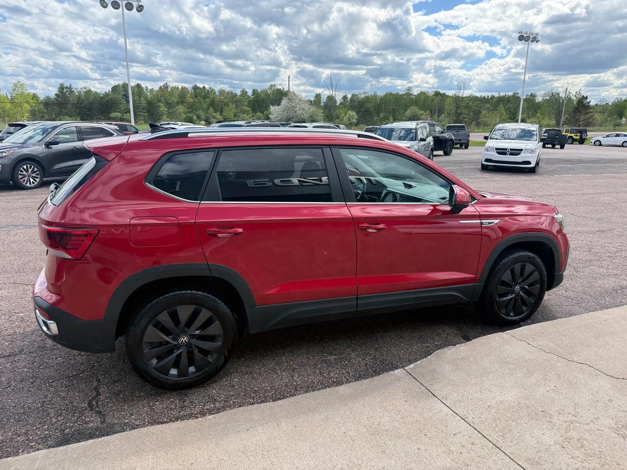 2024 Volkswagen Taos Comfortline 4dr Front-Wheel Drive Photo