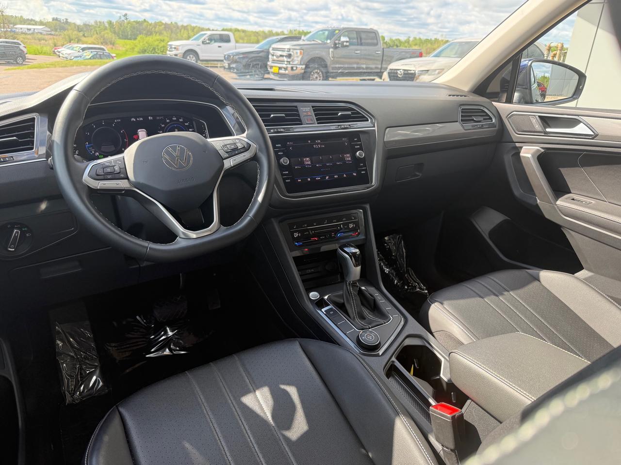 2024 Volkswagen Tiguan Comfortline 4dr All-wheel Drive 4MOTION Photo
