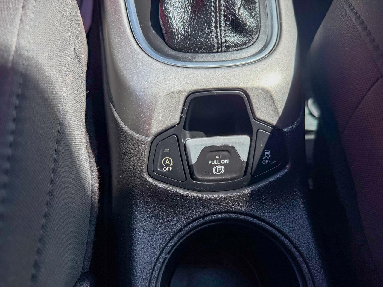 2018 Jeep Compass Sport/4X4/REMOTE/LOW KM/NO ACCIDENTS/PUSH START Photo