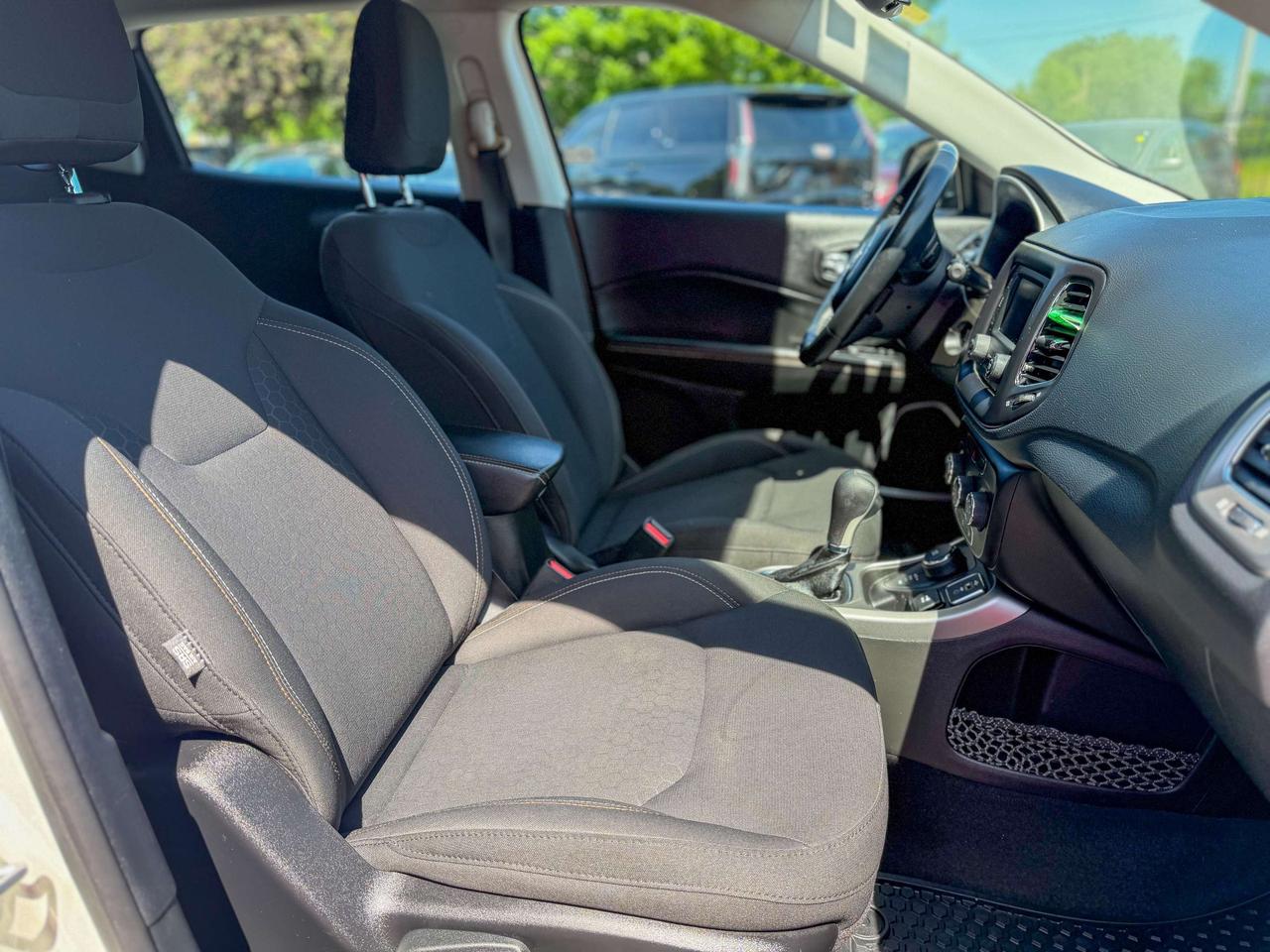 2018 Jeep Compass Sport/4X4/REMOTE/LOW KM/NO ACCIDENTS/PUSH START Photo