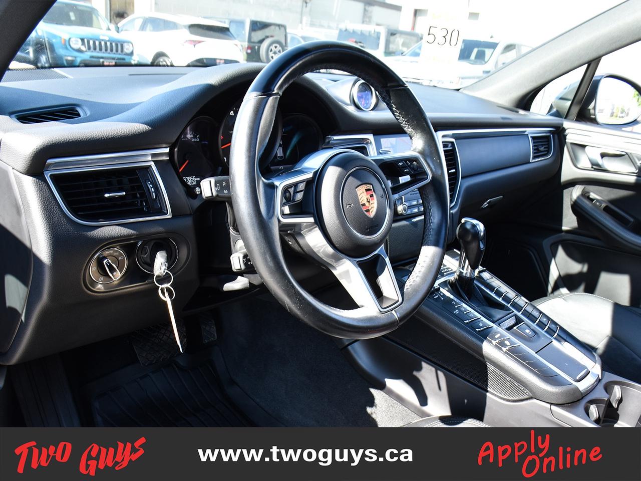 2018 Porsche Macan AWD Panoroof Leather/Suede Interior Back Up Camera Photo