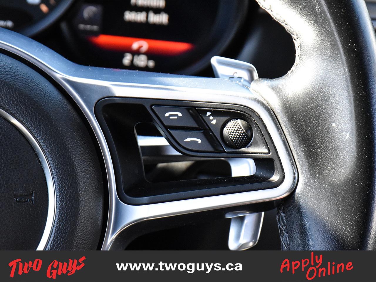 2018 Porsche Macan AWD Panoroof Leather/Suede Interior Back Up Camera Photo