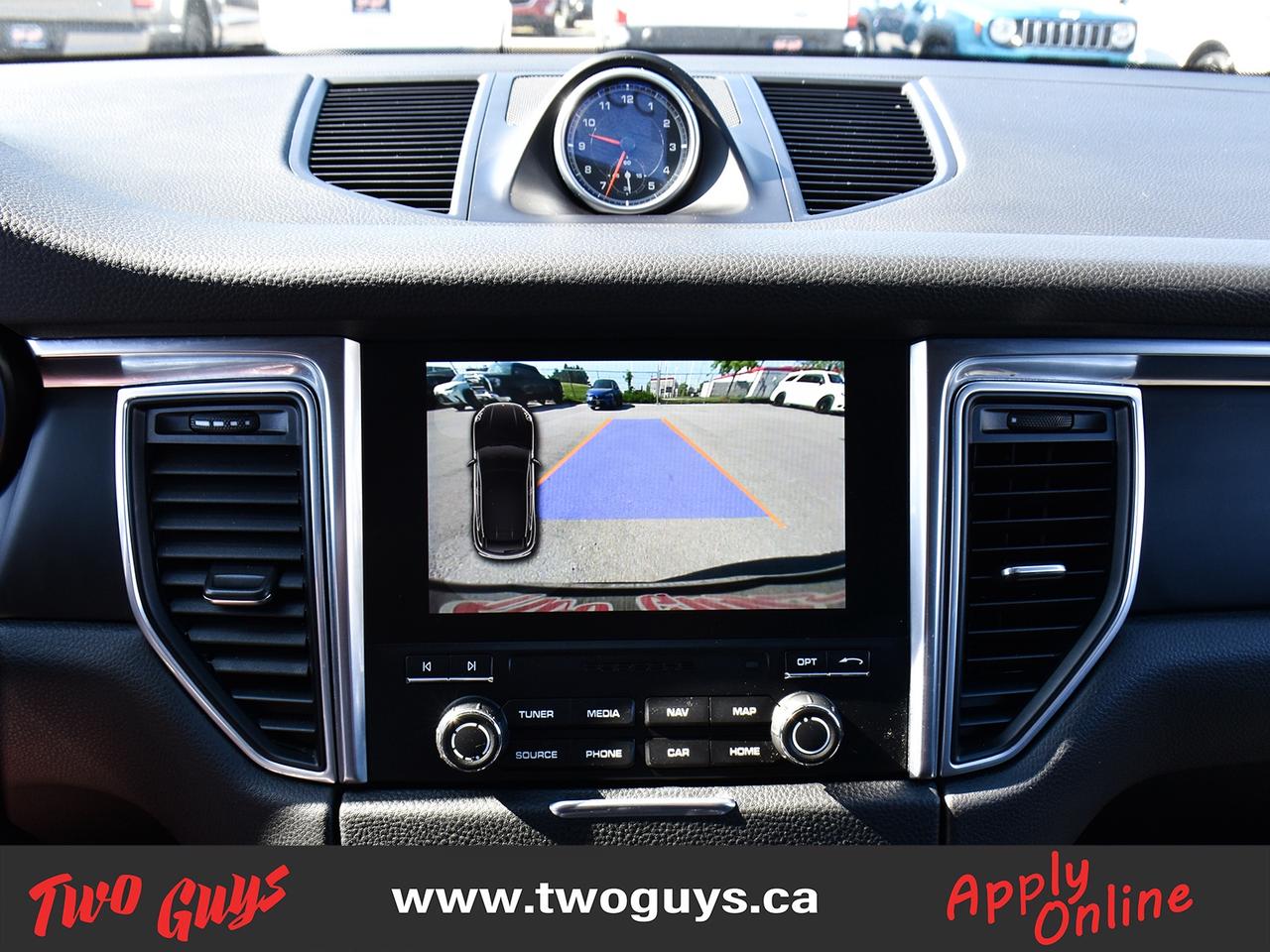 2018 Porsche Macan AWD Panoroof Leather/Suede Interior Back Up Camera Photo