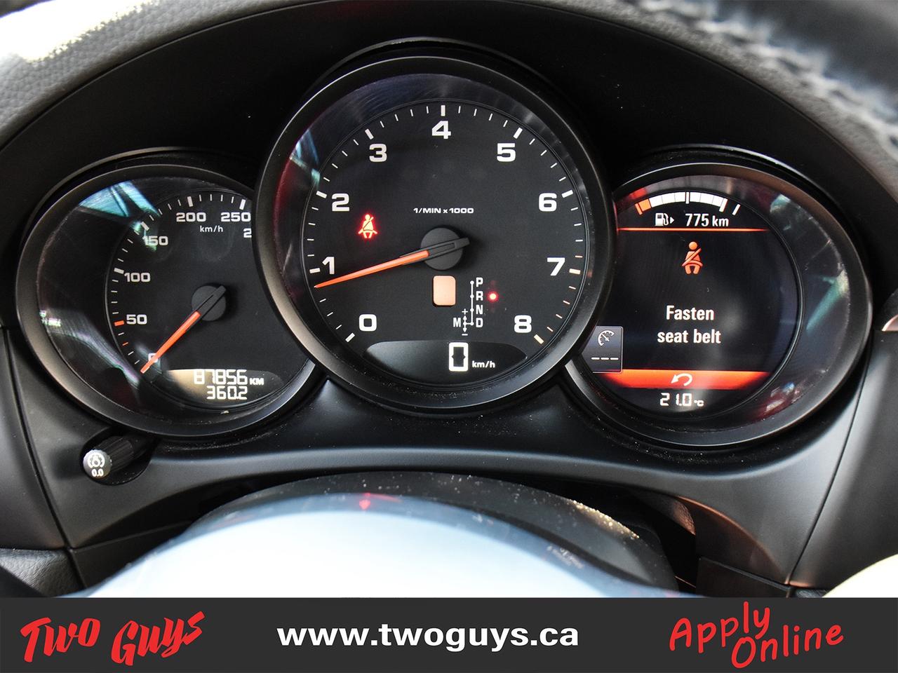 2018 Porsche Macan AWD Panoroof Leather/Suede Interior Back Up Camera Photo