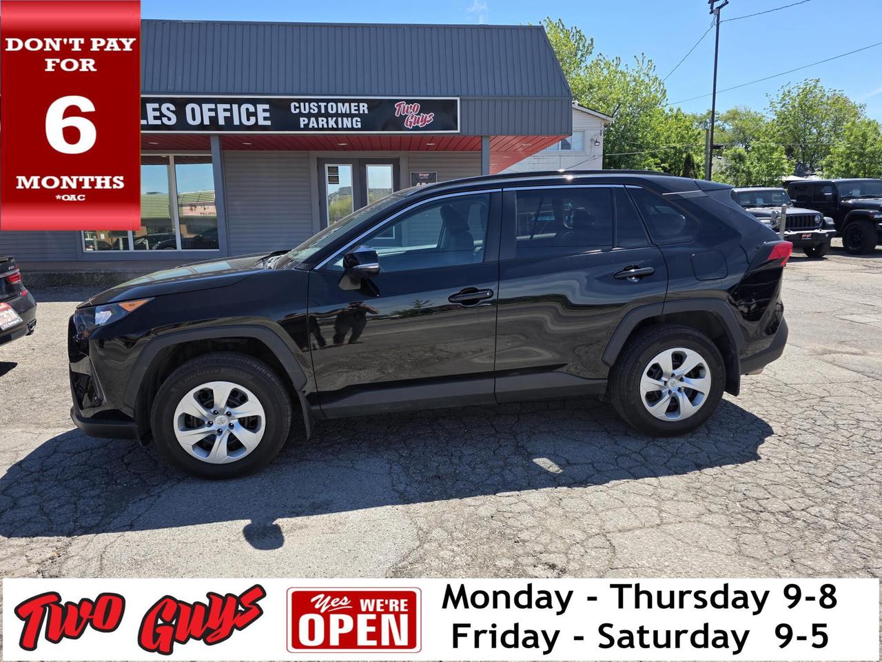 2021 Toyota RAV4 LE AWD Low Kms! Back Up Camera Heated Front Seats