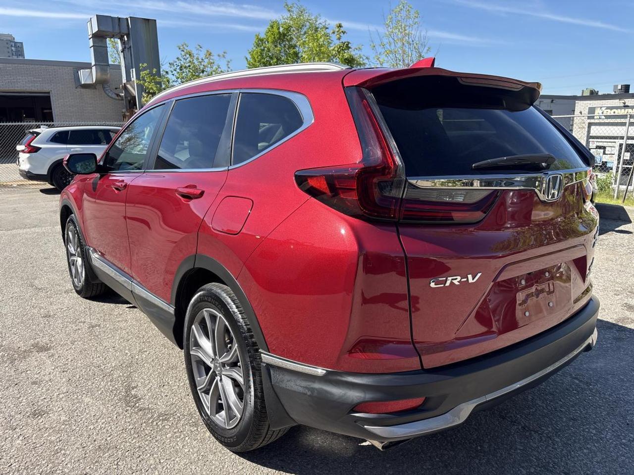2022 Honda CR-V Touring Honda Certified With 7YR/160K Warranty Photo3