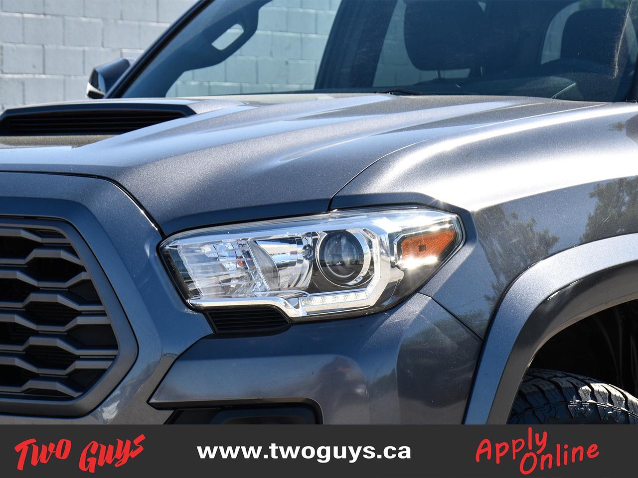 2021 Toyota Tacoma TRD Sport 4x4 Double Cab Auto Nav Back Up Cam Photo