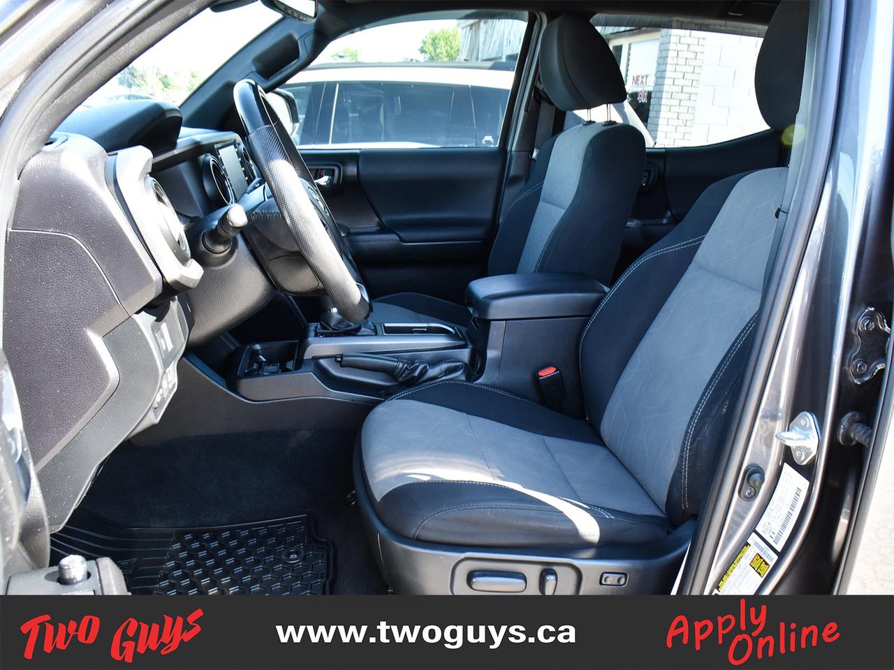 2021 Toyota Tacoma TRD Sport 4x4 Double Cab Auto Nav Back Up Cam Photo