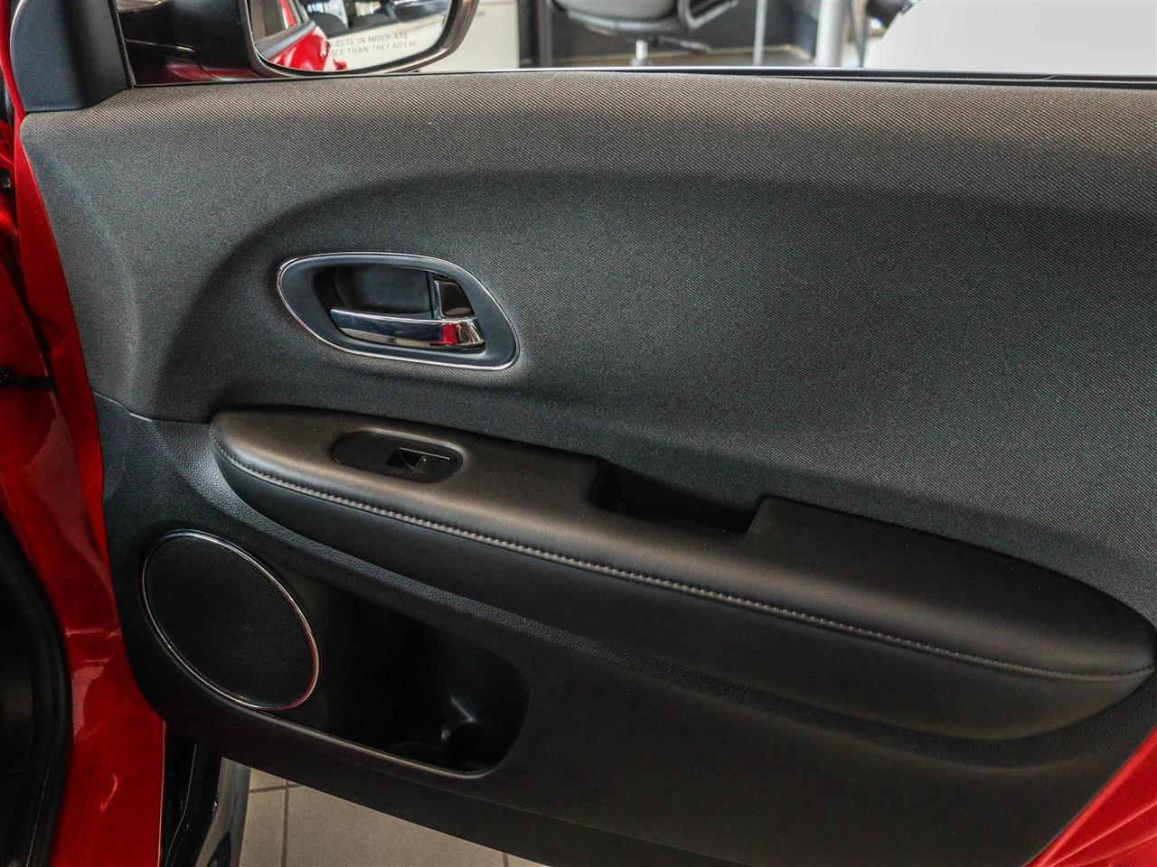 2021 Honda HR-V Sport AWD APPLE CARPLAY/ ANDROID AUTO BACKUP CAM Photo