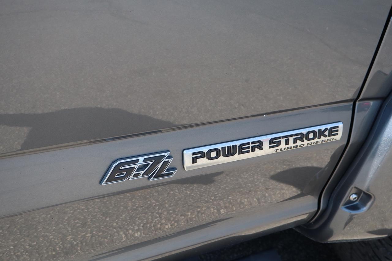 2022 Ford F-250 XLT Crew Cab 4WD 6.7L Turbo Diesel   PREMIUM LEATH Photo