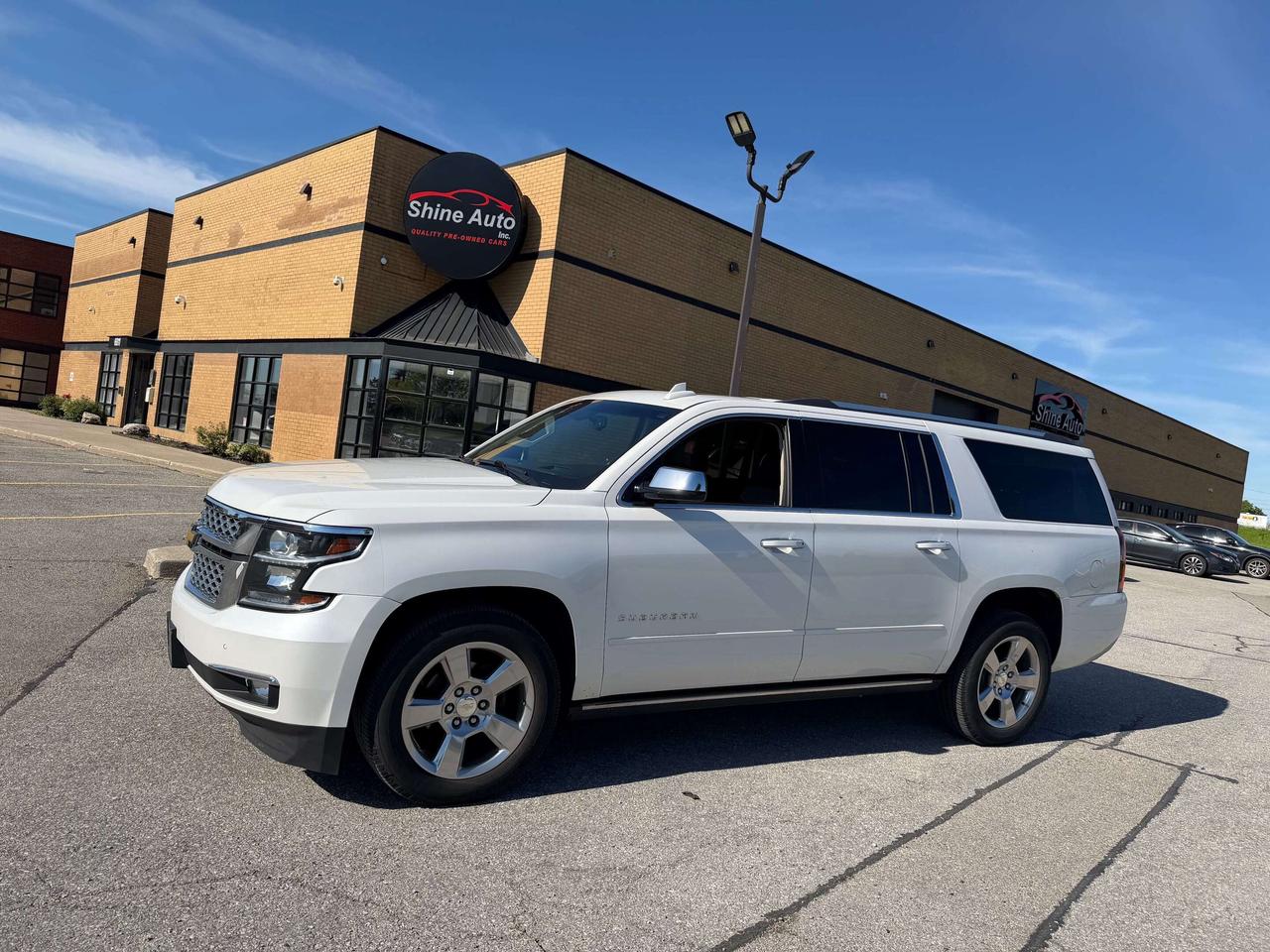 2018 Chevrolet Suburban Premier, DVD, Heads Up Display, Remote Starter Photo0