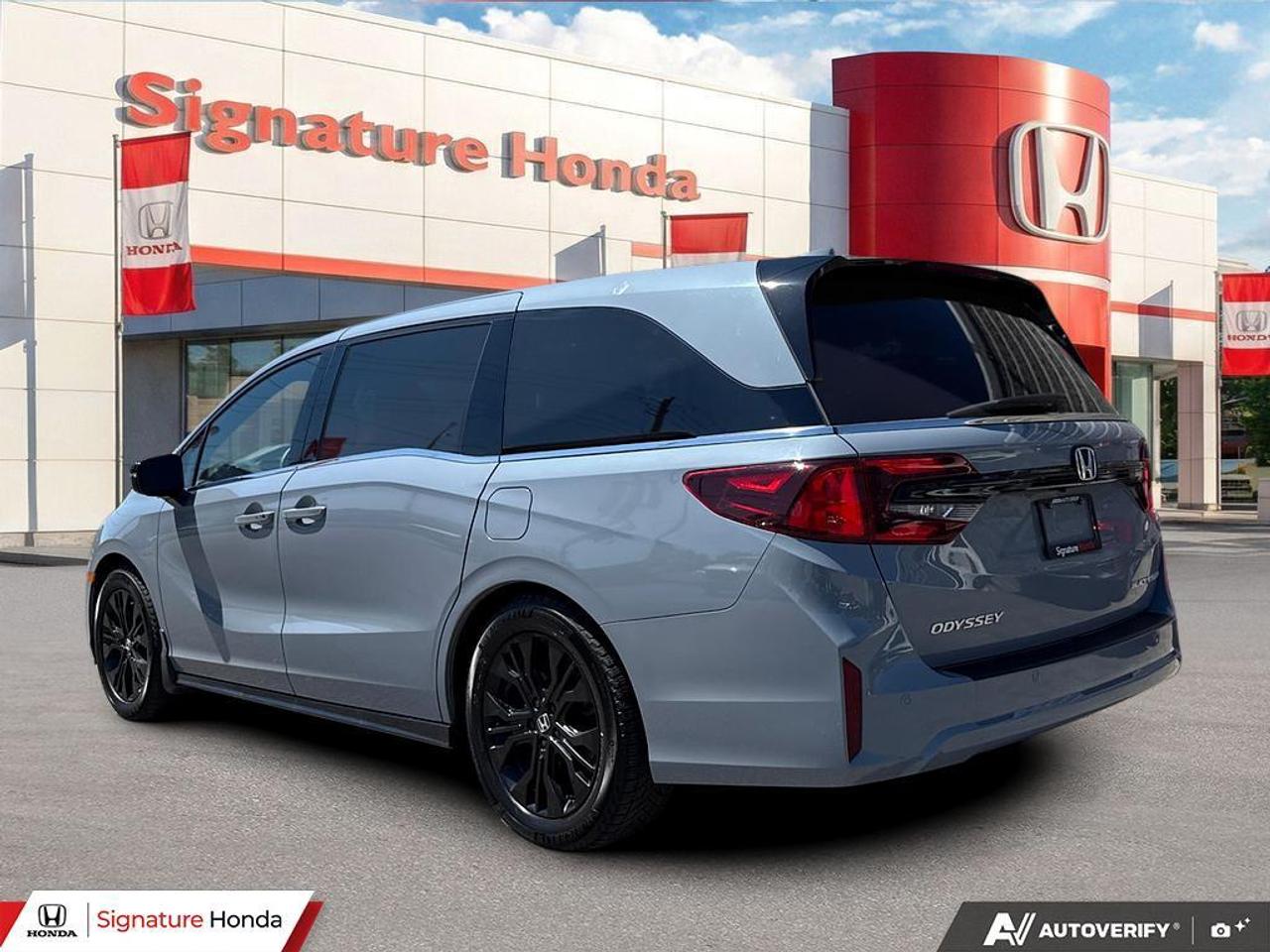2025 Honda Odyssey Black Edition Photo