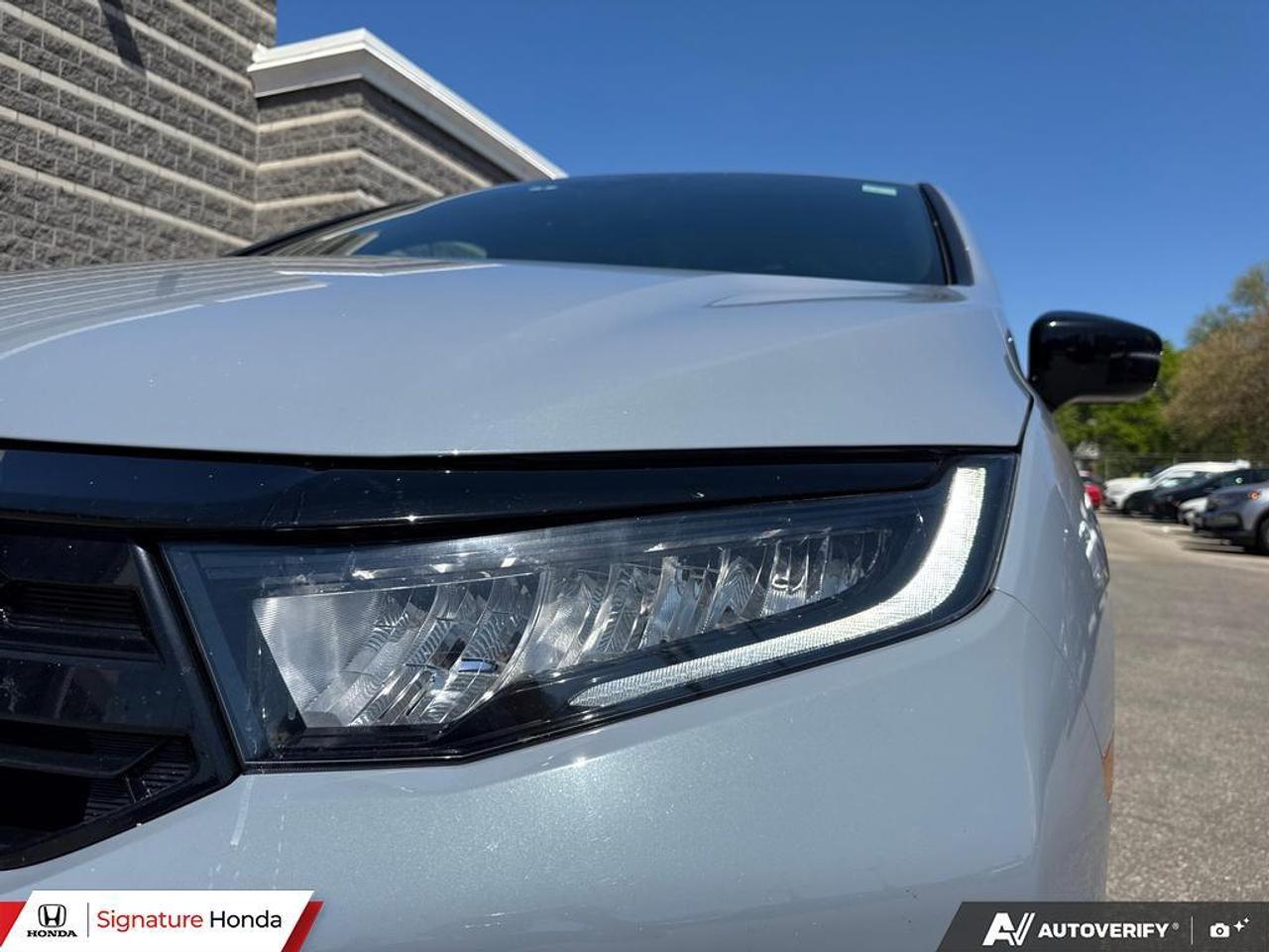 2025 Honda Odyssey Black Edition Photo