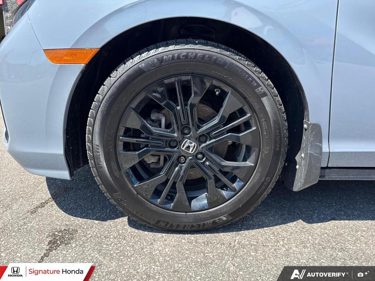 2025 Honda Odyssey Black Edition Photo