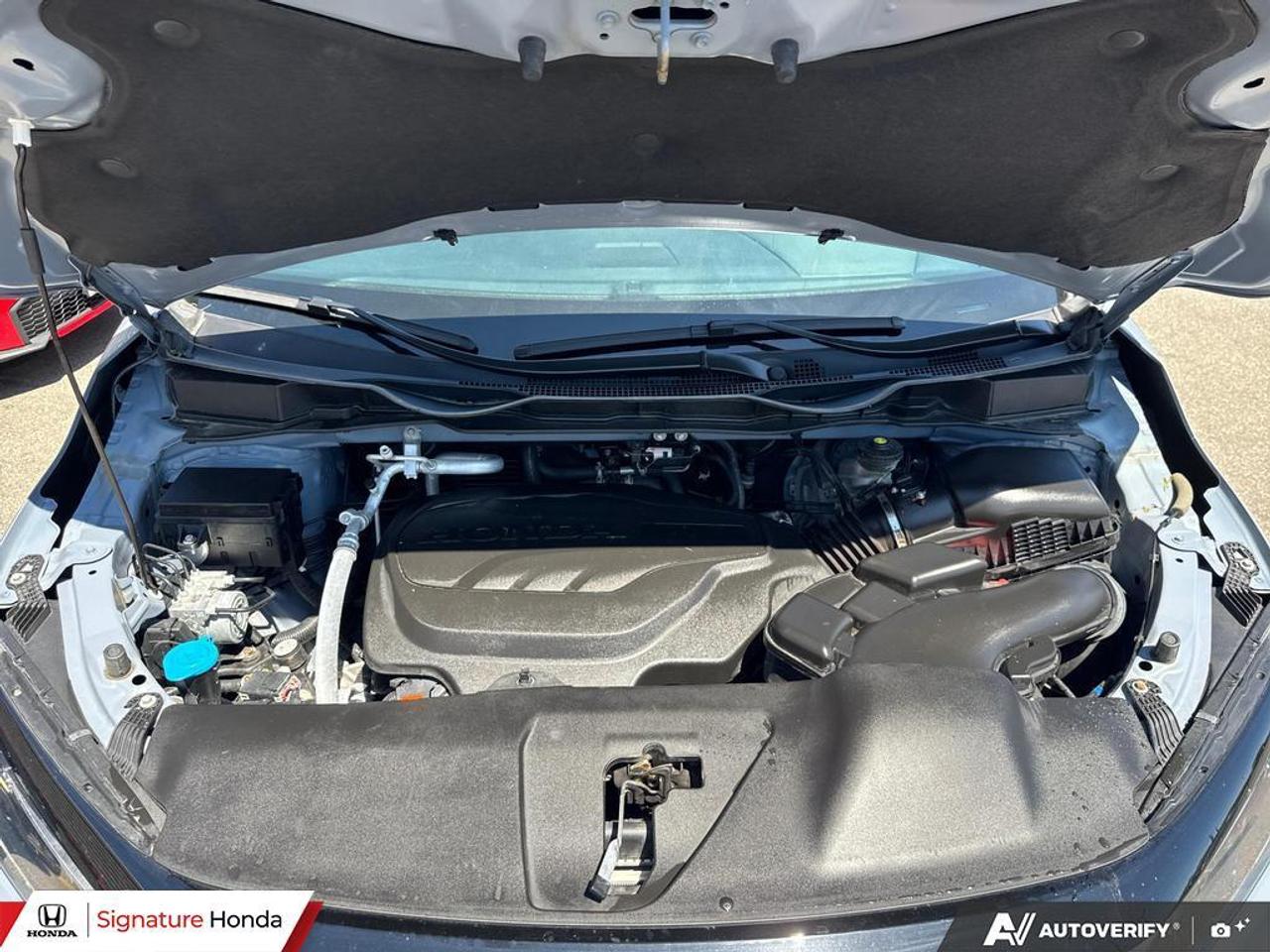 2025 Honda Odyssey Black Edition Photo