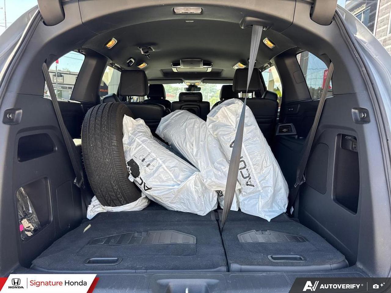 2025 Honda Odyssey Black Edition Photo