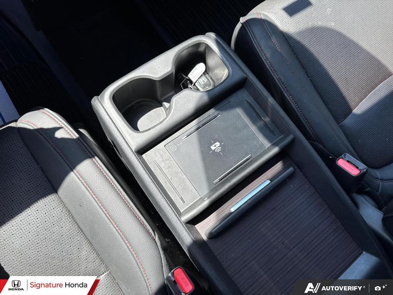 2025 Honda Odyssey Black Edition Photo