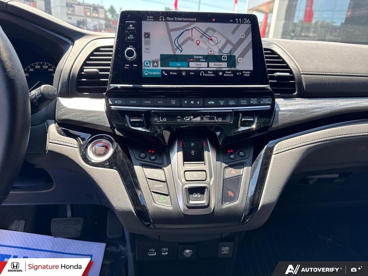 2025 Honda Odyssey Black Edition Photo