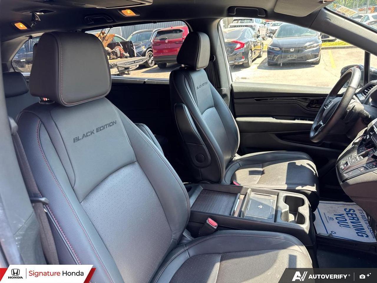 2025 Honda Odyssey Black Edition Photo