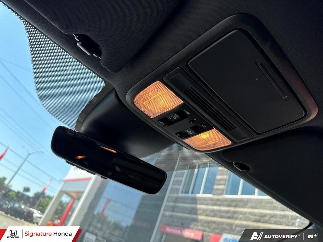 2025 Honda Odyssey Black Edition Photo