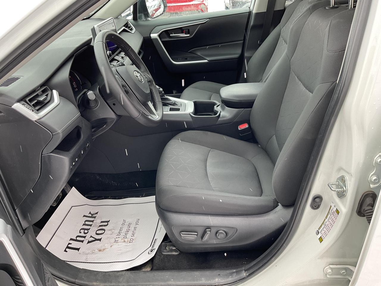 2024 Toyota RAV4 XLE 4dr All-wheel Drive Photo