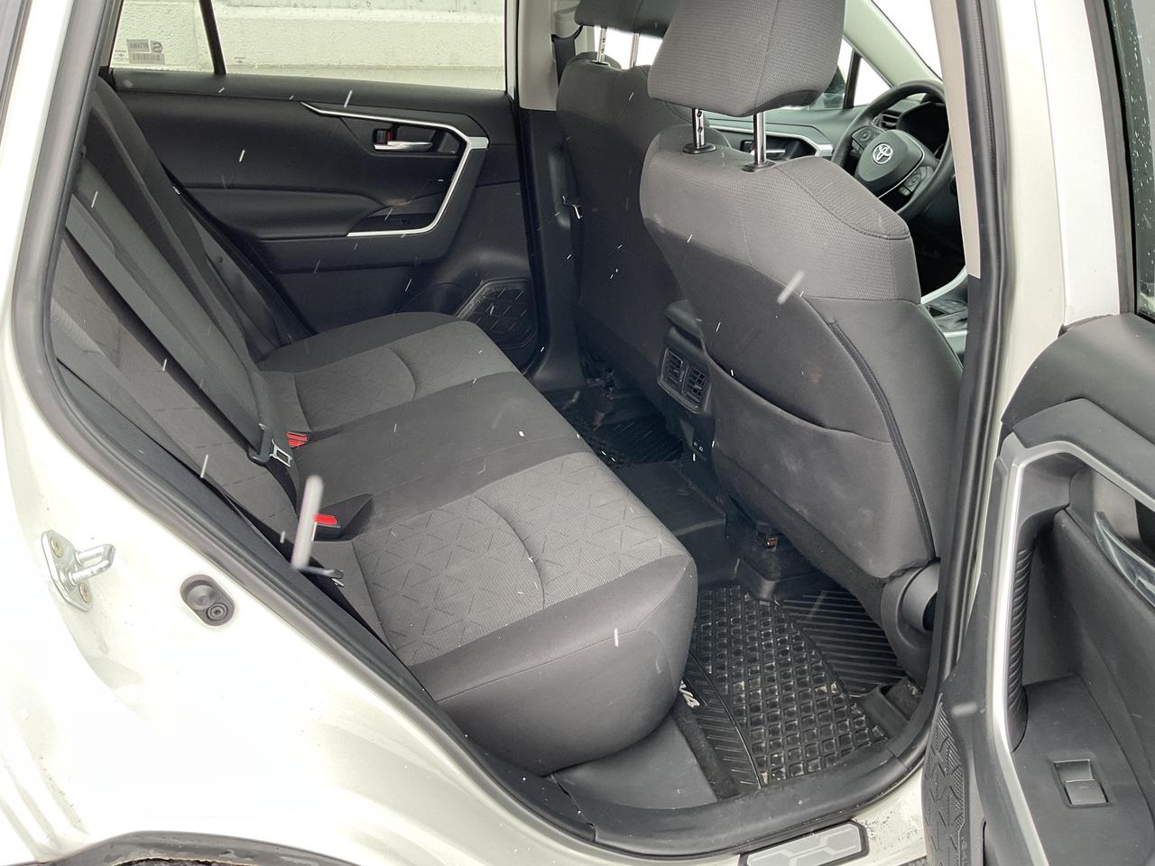 2024 Toyota RAV4 XLE 4dr All-wheel Drive Photo